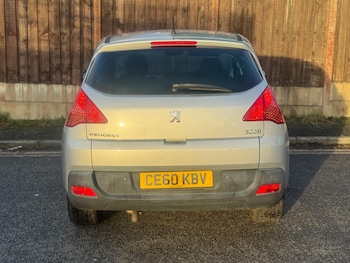 Used Peugeot 3008 2010 for sale - 76780793: Photo