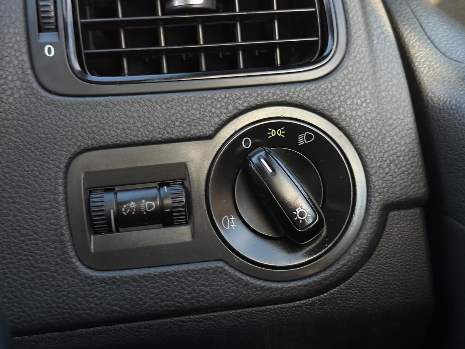 Used Volkswagen Polo for sale - 77016578: Photo 43