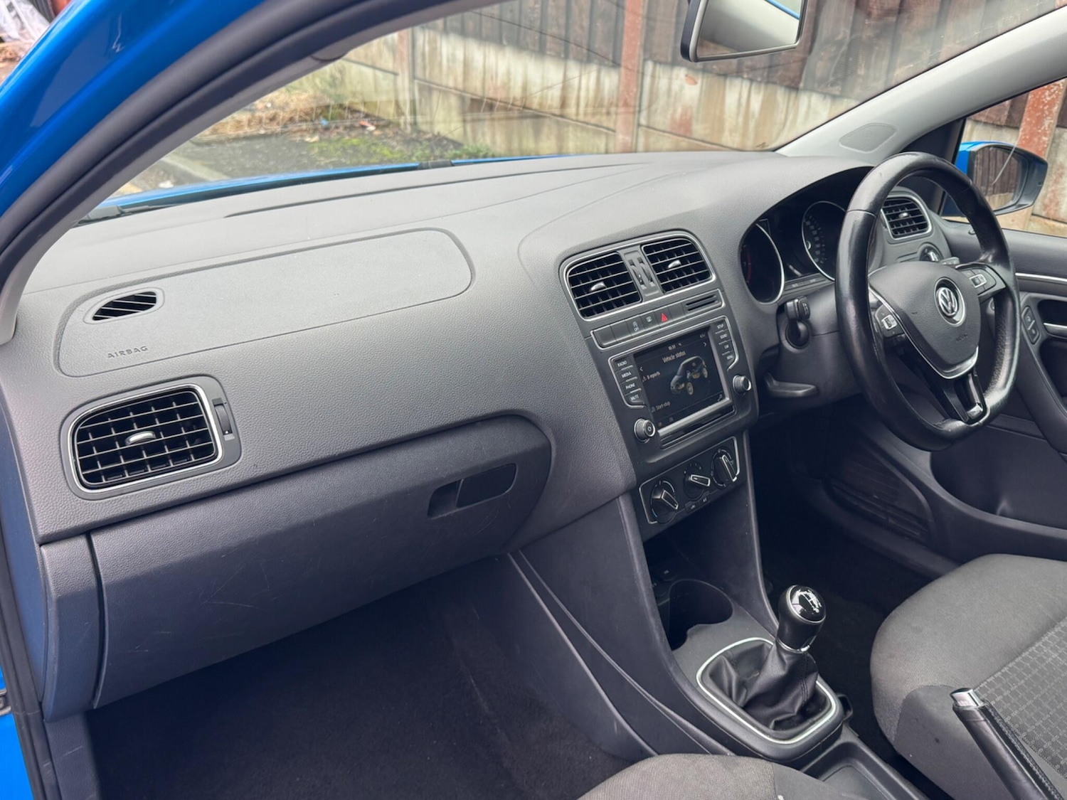 Used Volkswagen Polo 2015 for sale - 77305071: Photo 30