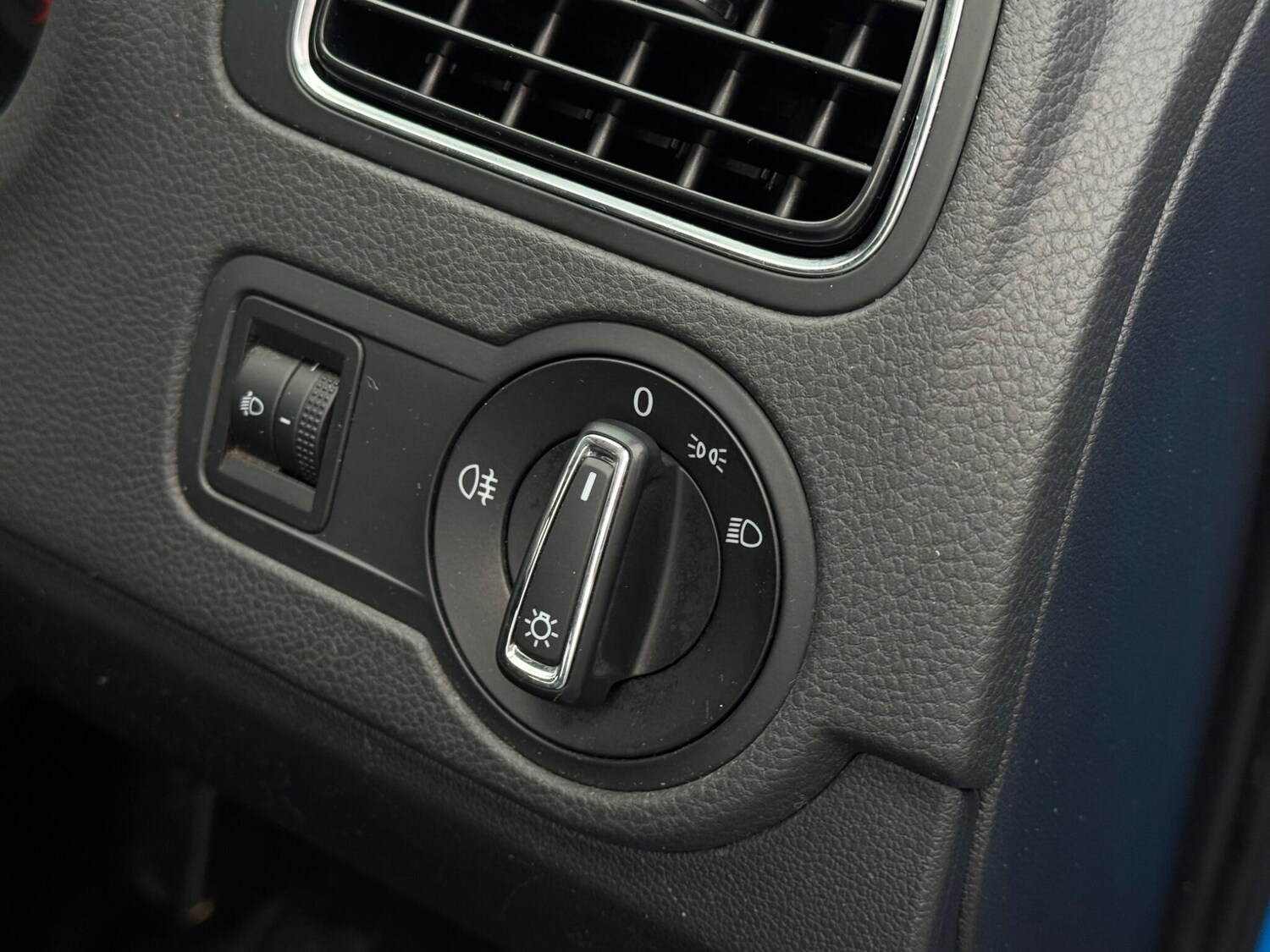 Used Volkswagen Polo 2015 for sale - 77305071: Photo 46