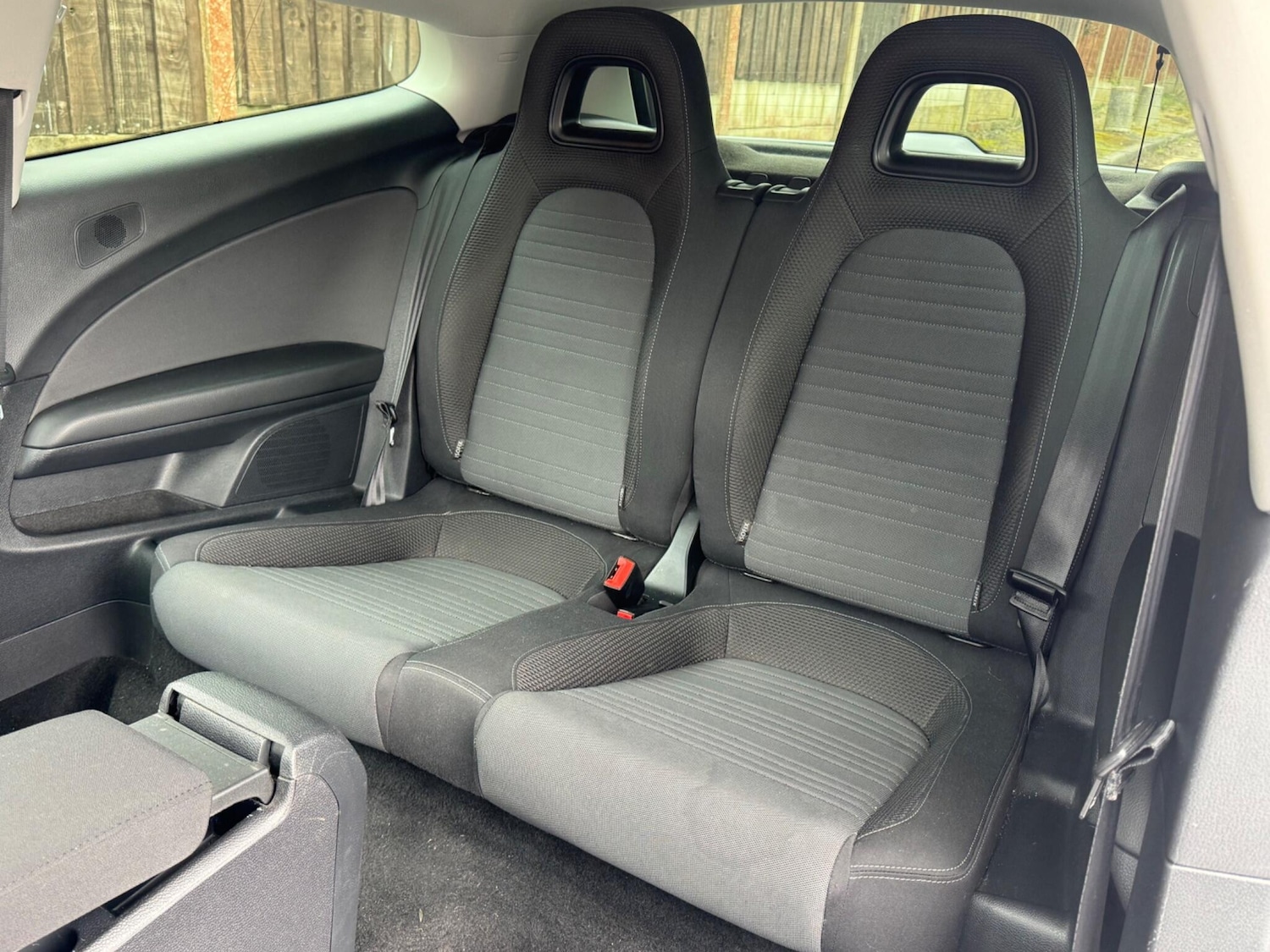 Used Volkswagen Scirocco 2012 for sale - 77799382: Photo 25