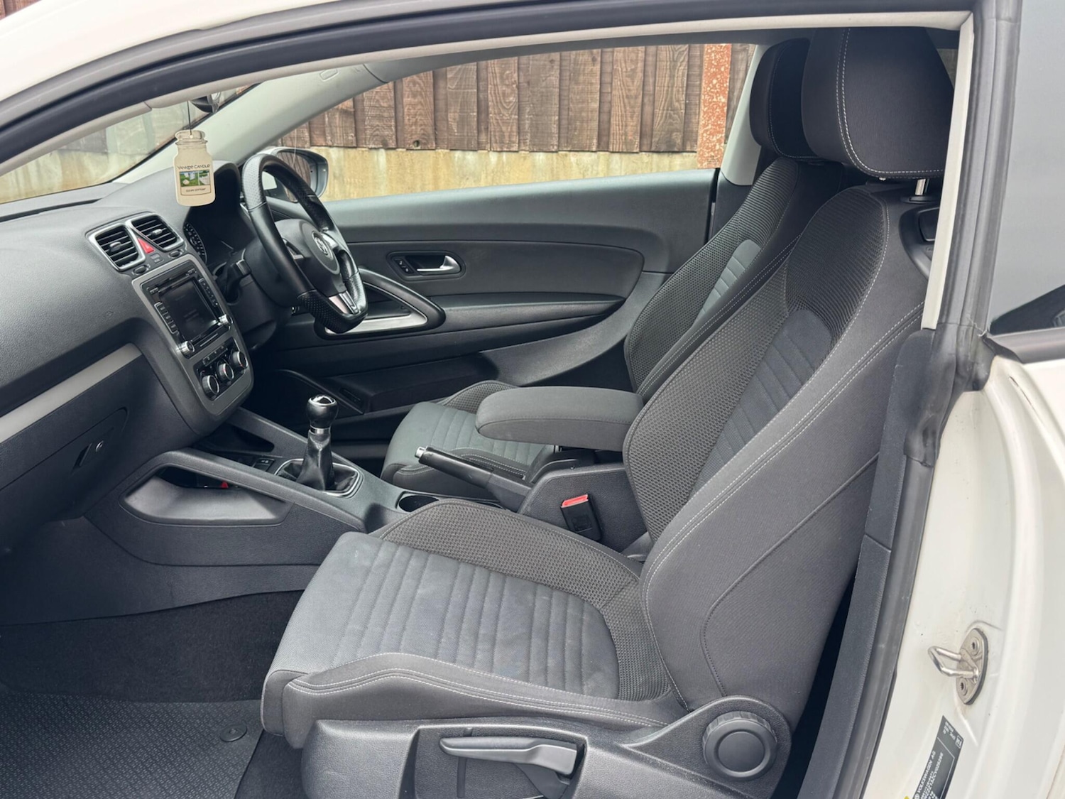 Used Volkswagen Scirocco 2012 for sale - 77799382: Photo 27