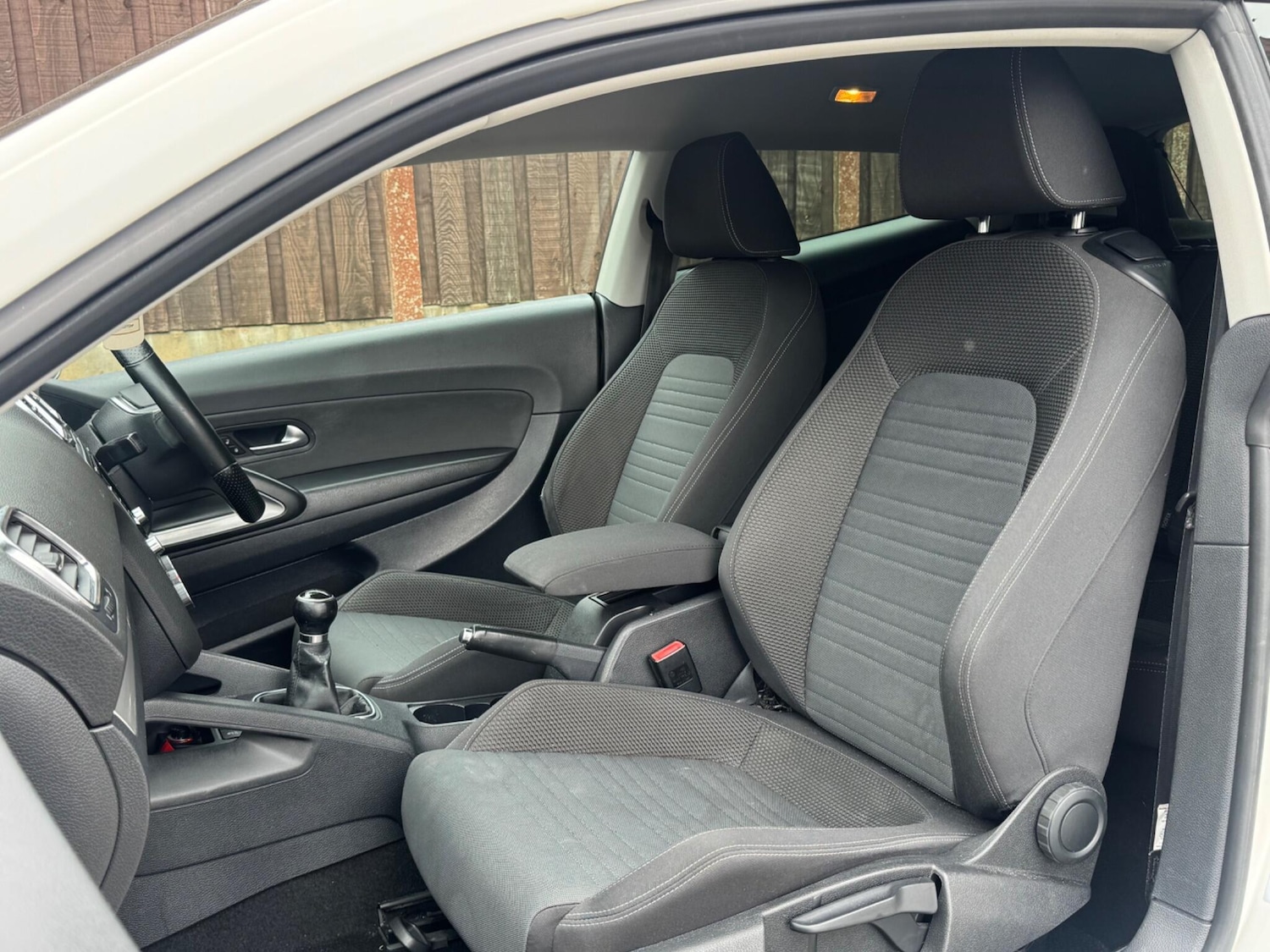 Used Volkswagen Scirocco 2012 for sale - 77799382: Photo 28