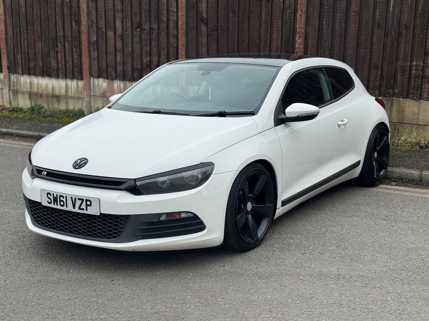 Used Volkswagen Scirocco 2012 for sale - 77799382: Photo 3