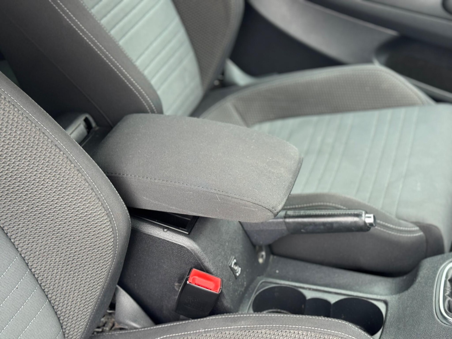 Used Volkswagen Scirocco 2012 for sale - 77799382: Photo 43