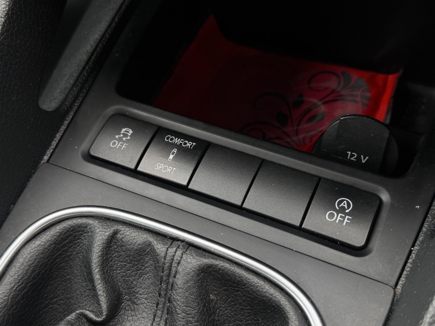 Used Volkswagen Scirocco 2012 for sale - 77799382: Photo 44