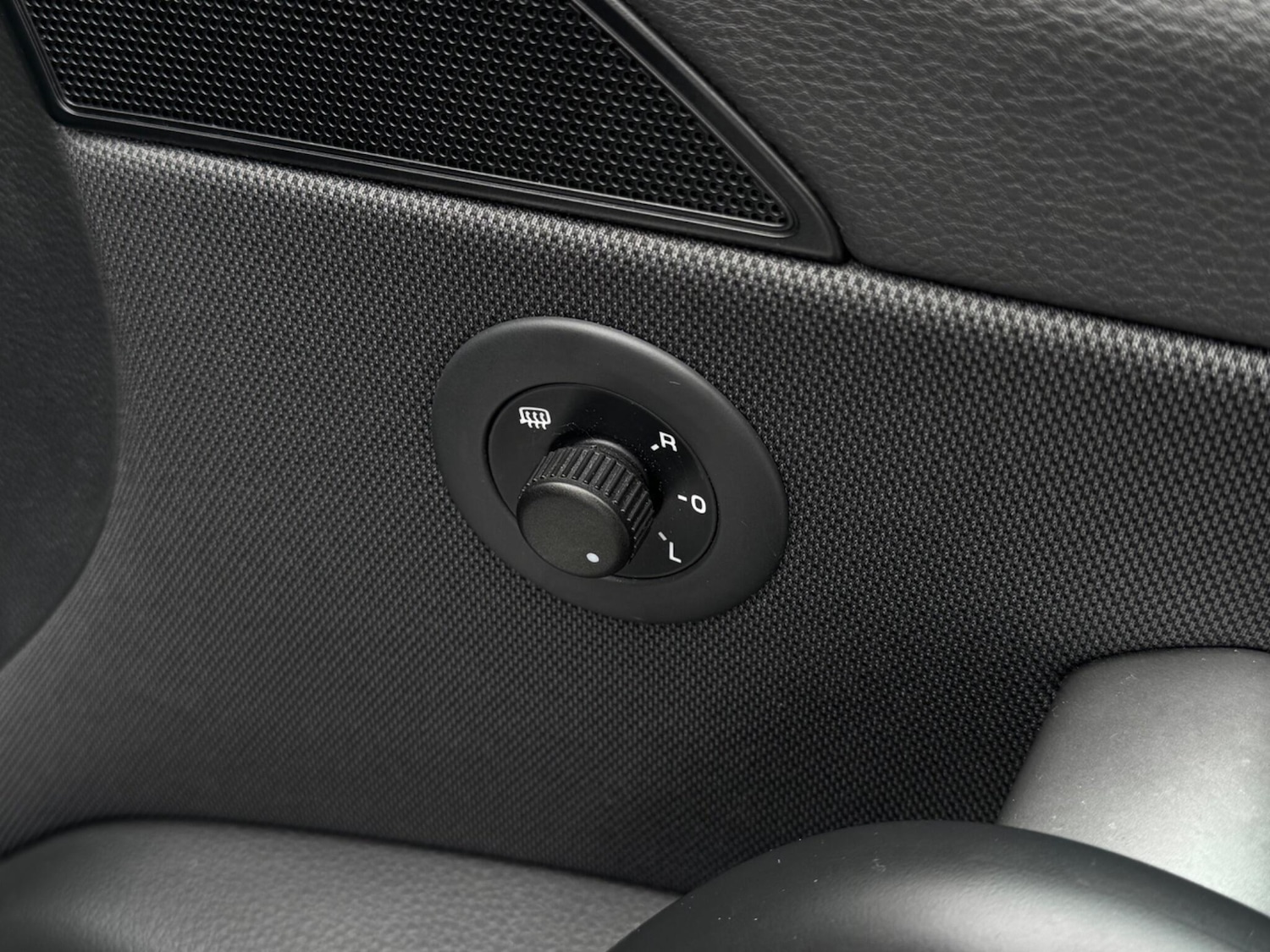 Used Volkswagen Scirocco 2012 for sale - 77799382: Photo 46