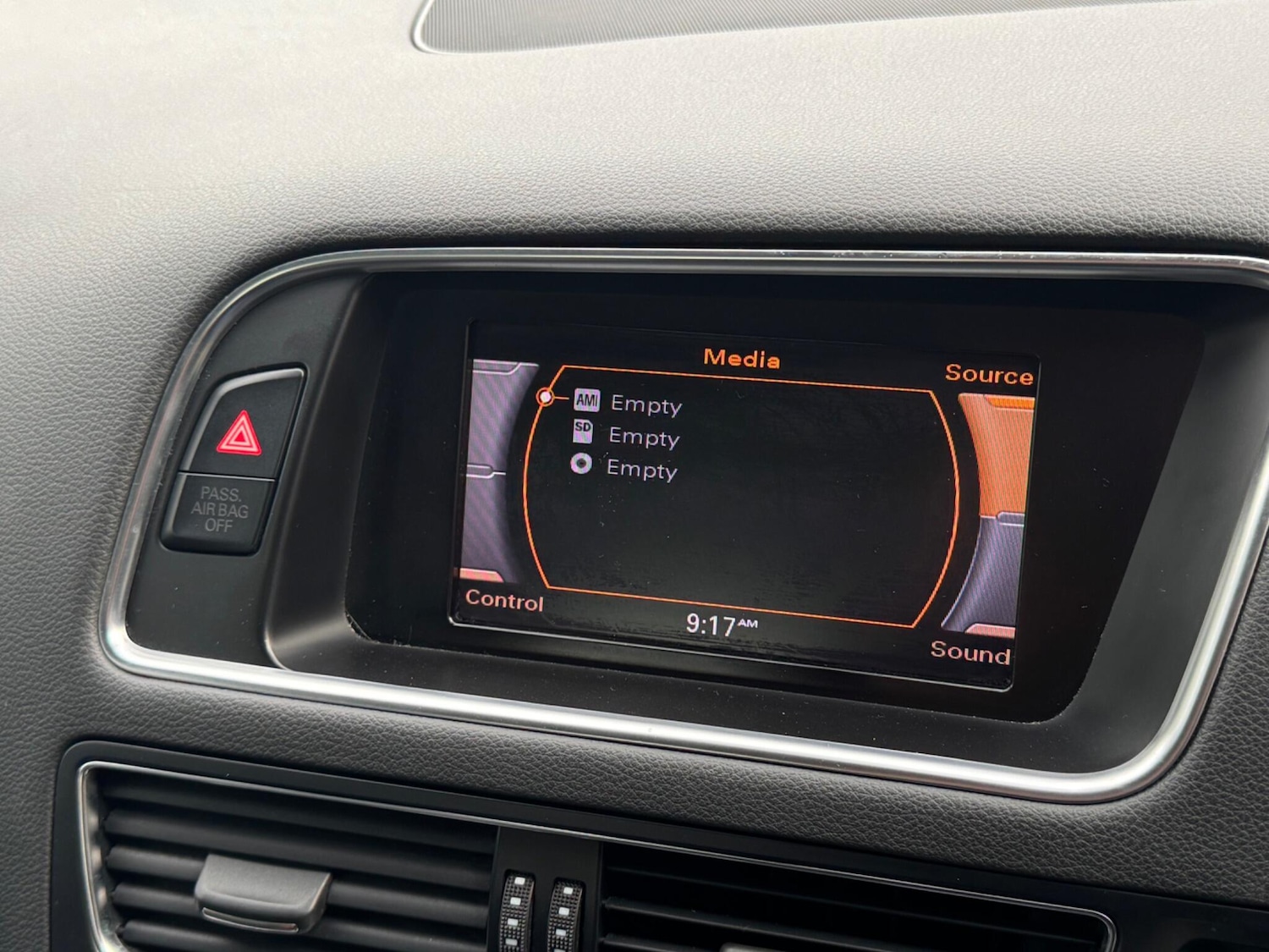 Used Audi Q5 2011 for sale - 78185473: Photo 43