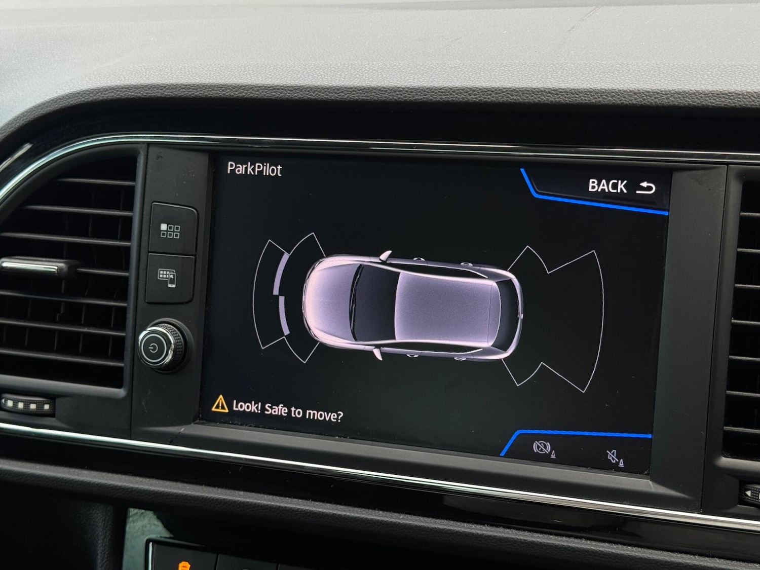 Used SEAT Leon 2019 for sale - 76759788: Photo 43