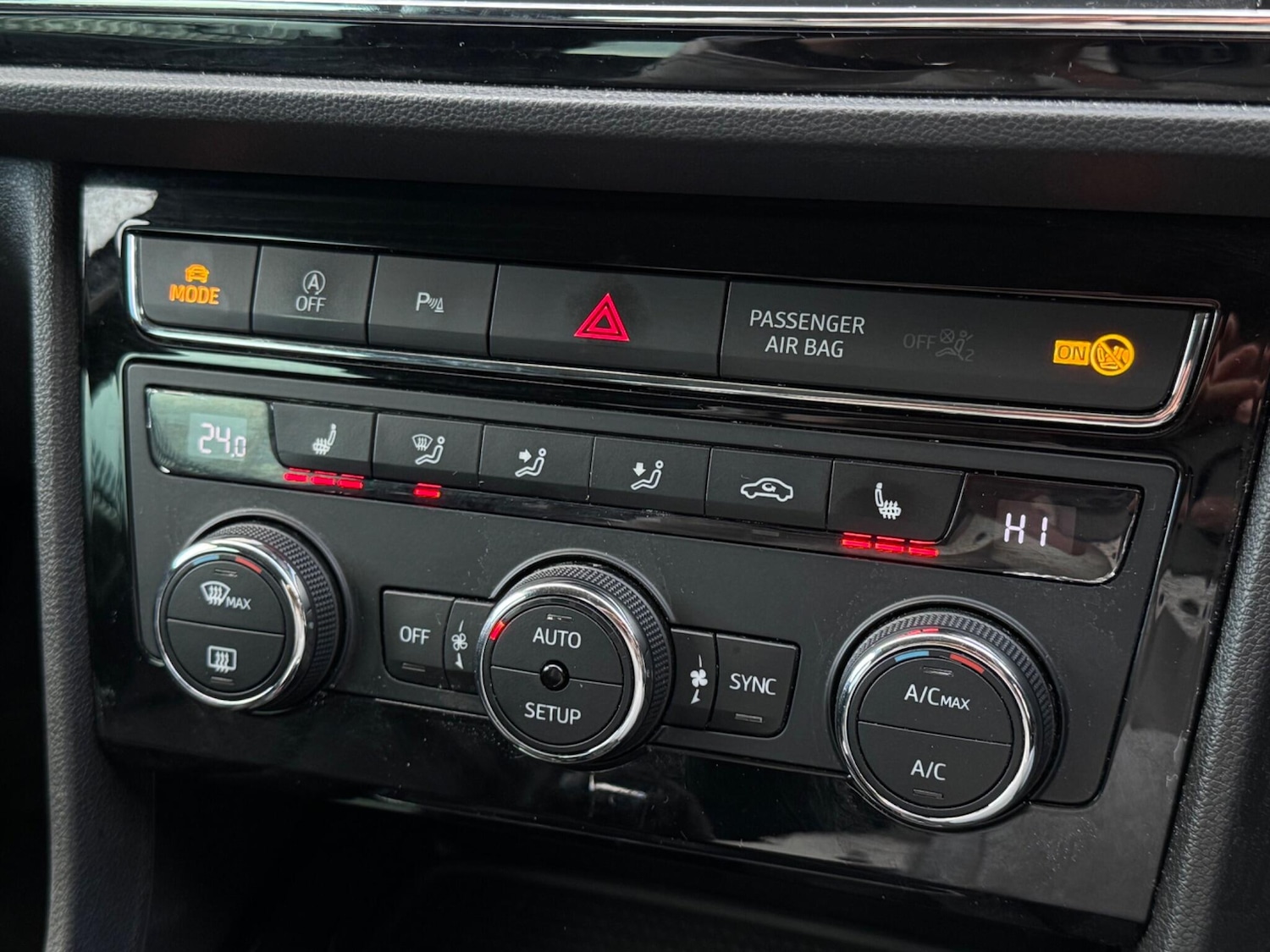 Used SEAT Leon 2019 for sale - 76759788: Photo 53