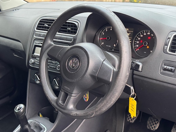 Used Volkswagen Polo 2011 for sale - 76283400: Photo 11