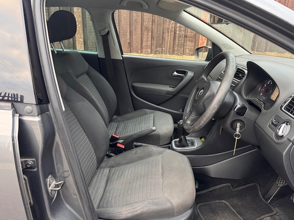 Used Volkswagen Polo 2011 for sale - 76283400: Photo 13