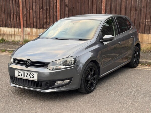 Used Volkswagen Polo 2011 for sale - 76283400: Photo 2