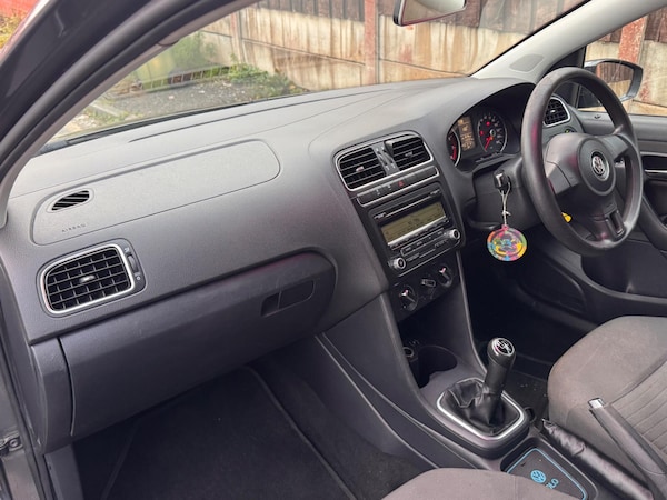 Used Volkswagen Polo 2011 for sale - 76283400: Photo 30