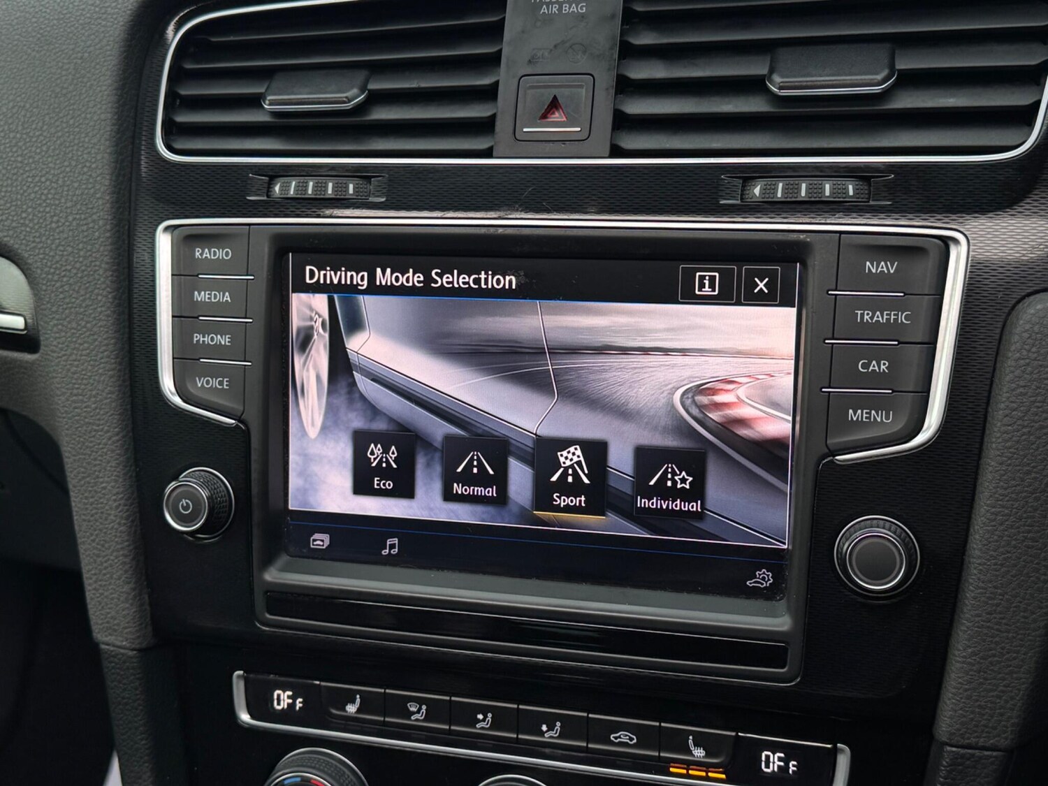 Used Volkswagen Golf 2014 for sale - 77524044: Photo 50