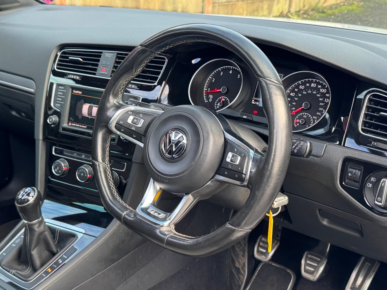 Used Volkswagen Golf 2016 for sale - 76999010: Photo 12