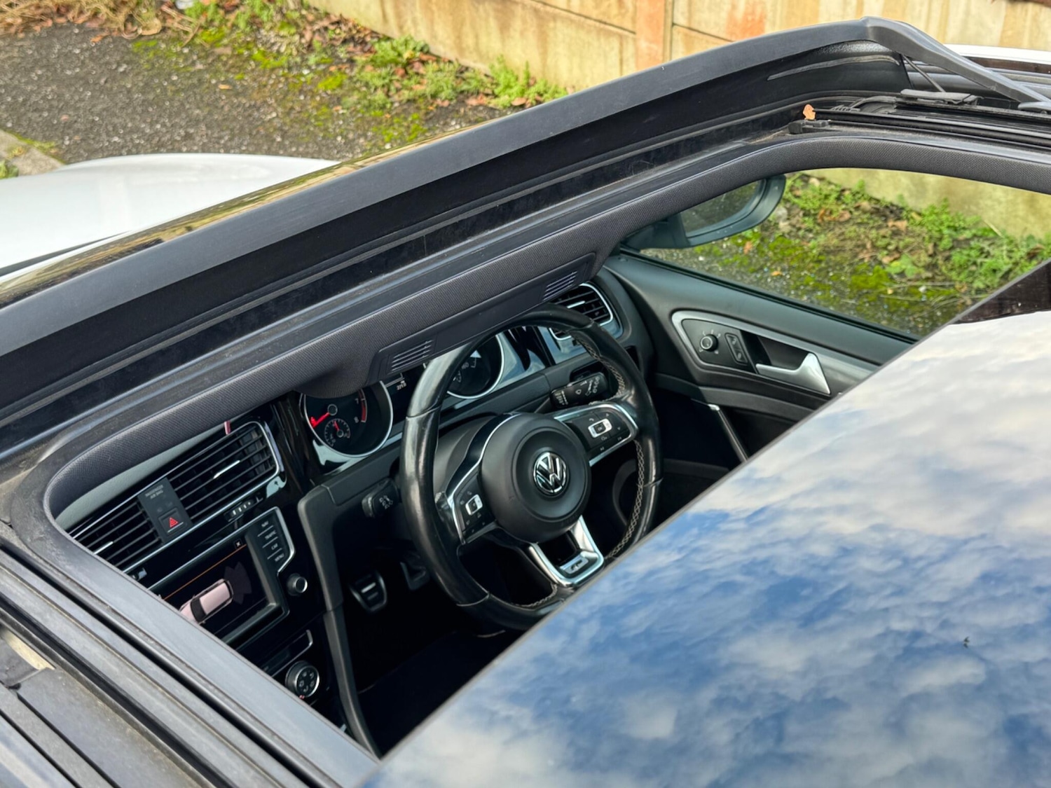 Used Volkswagen Golf 2016 for sale - 76999010: Photo 37