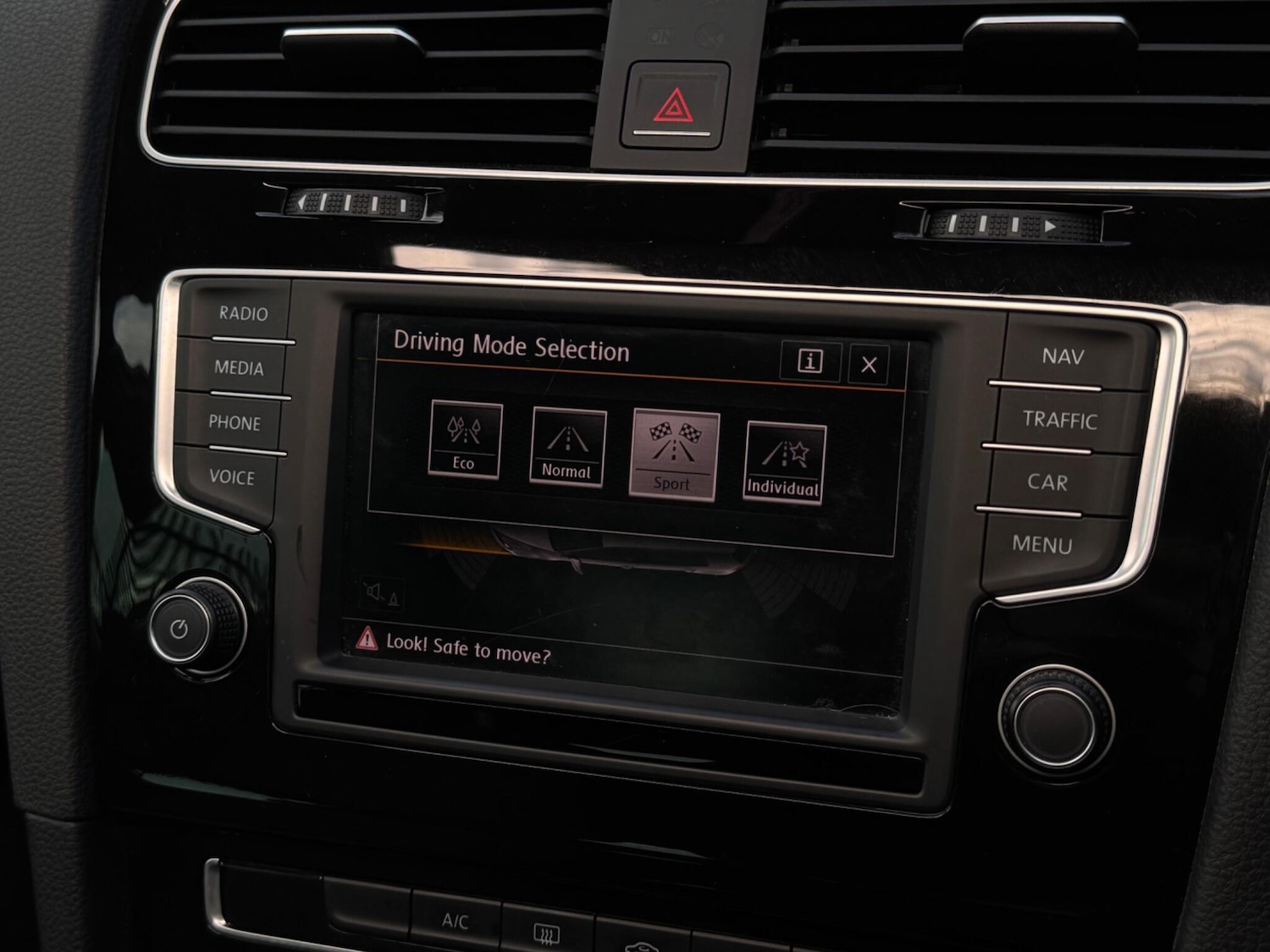 Used Volkswagen Golf 2016 for sale - 76999010: Photo 49