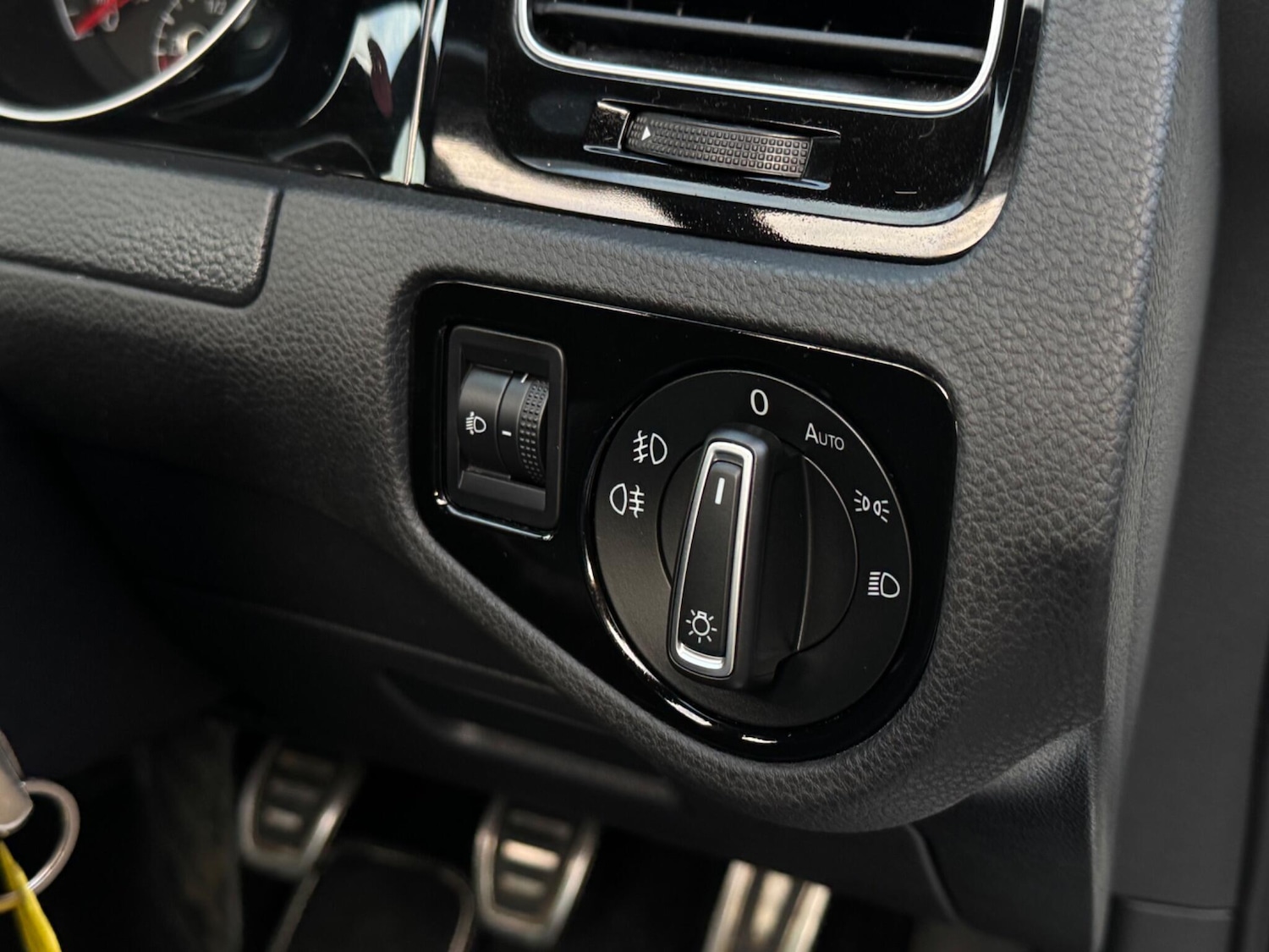 Used Volkswagen Golf 2016 for sale - 76999010: Photo 56