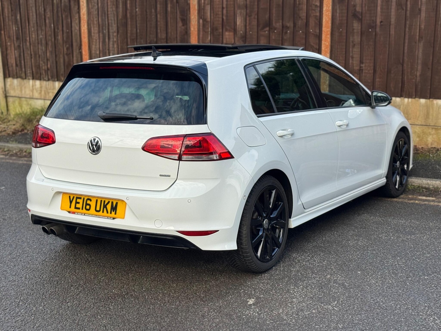 Used Volkswagen Golf 2016 for sale - 76999010: Photo 6