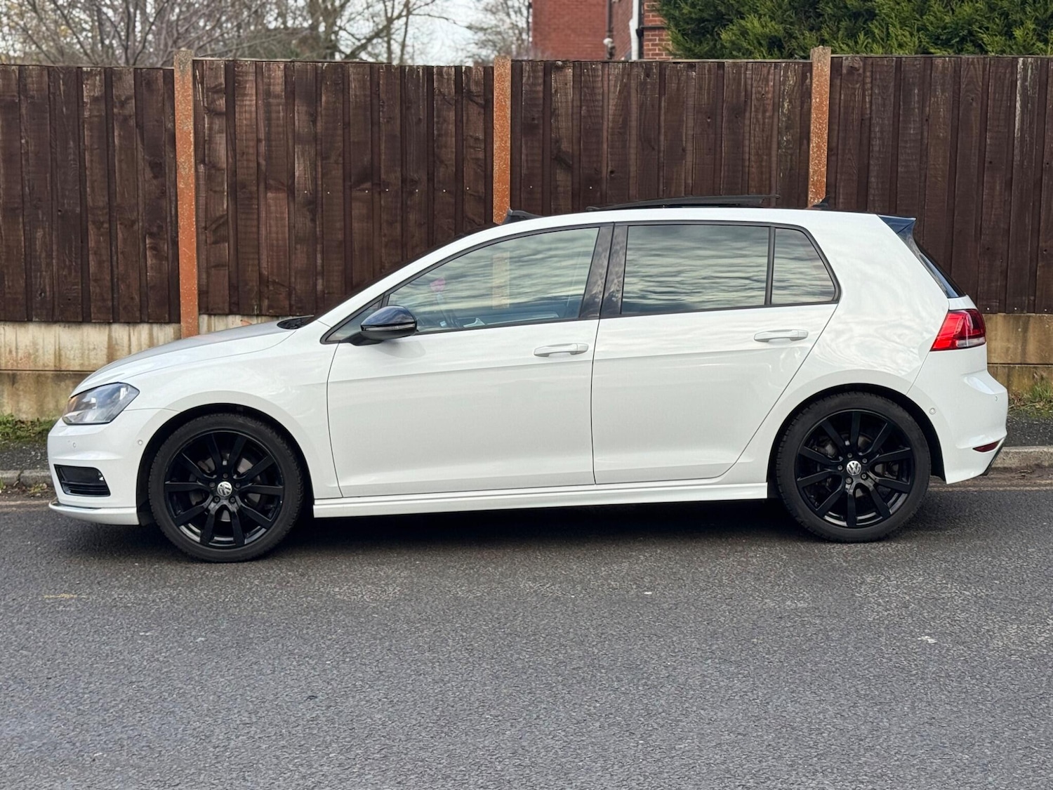 Used Volkswagen Golf 2016 for sale - 76999010: Photo 8