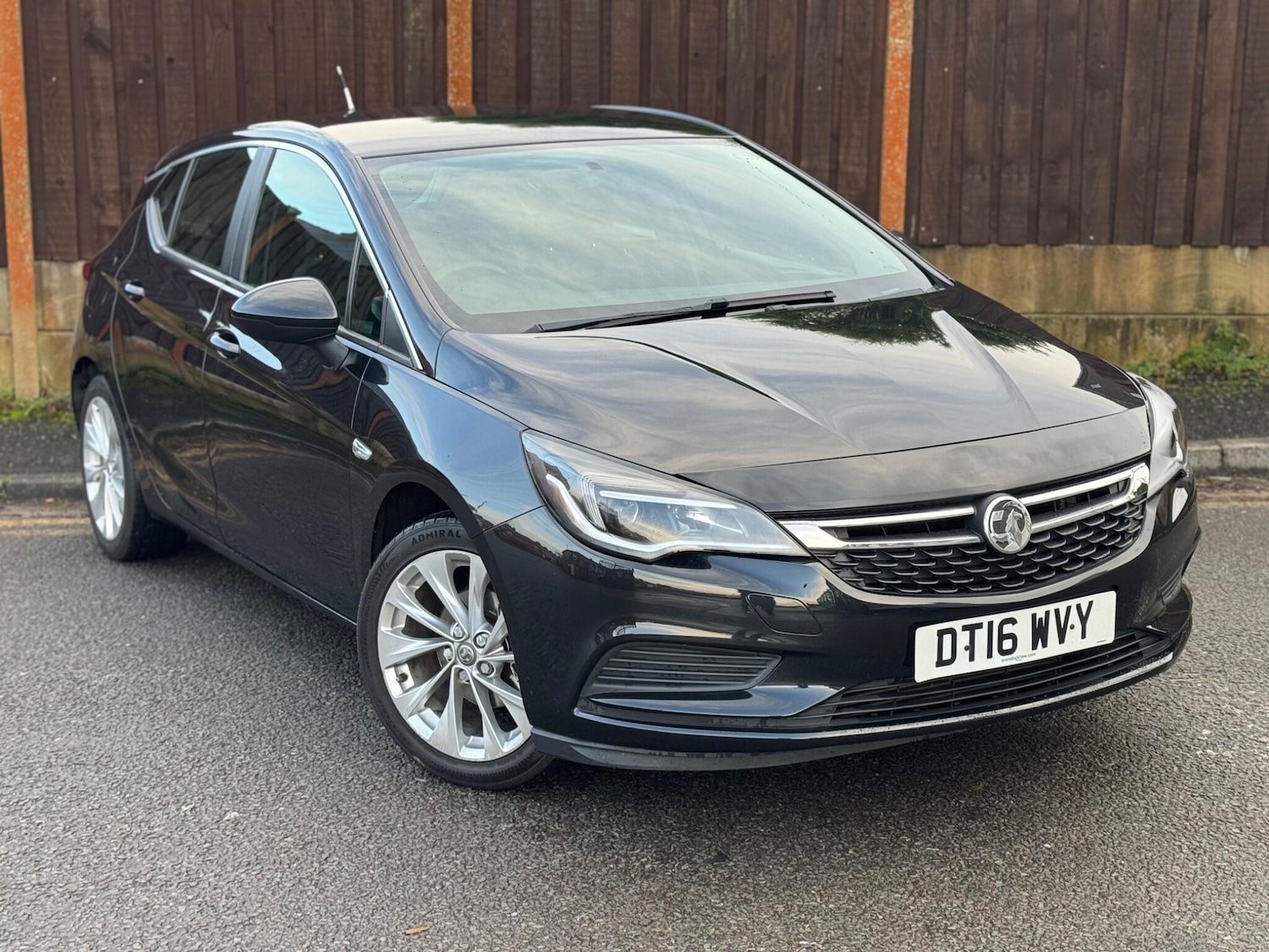 Used Vauxhall Astra 2016 for sale - 76965023: Photo 1