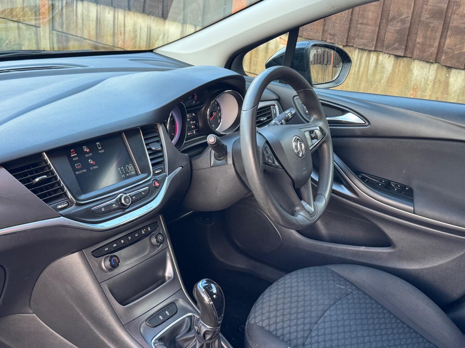 Used Vauxhall Astra 2016 for sale - 76965023: Photo 31