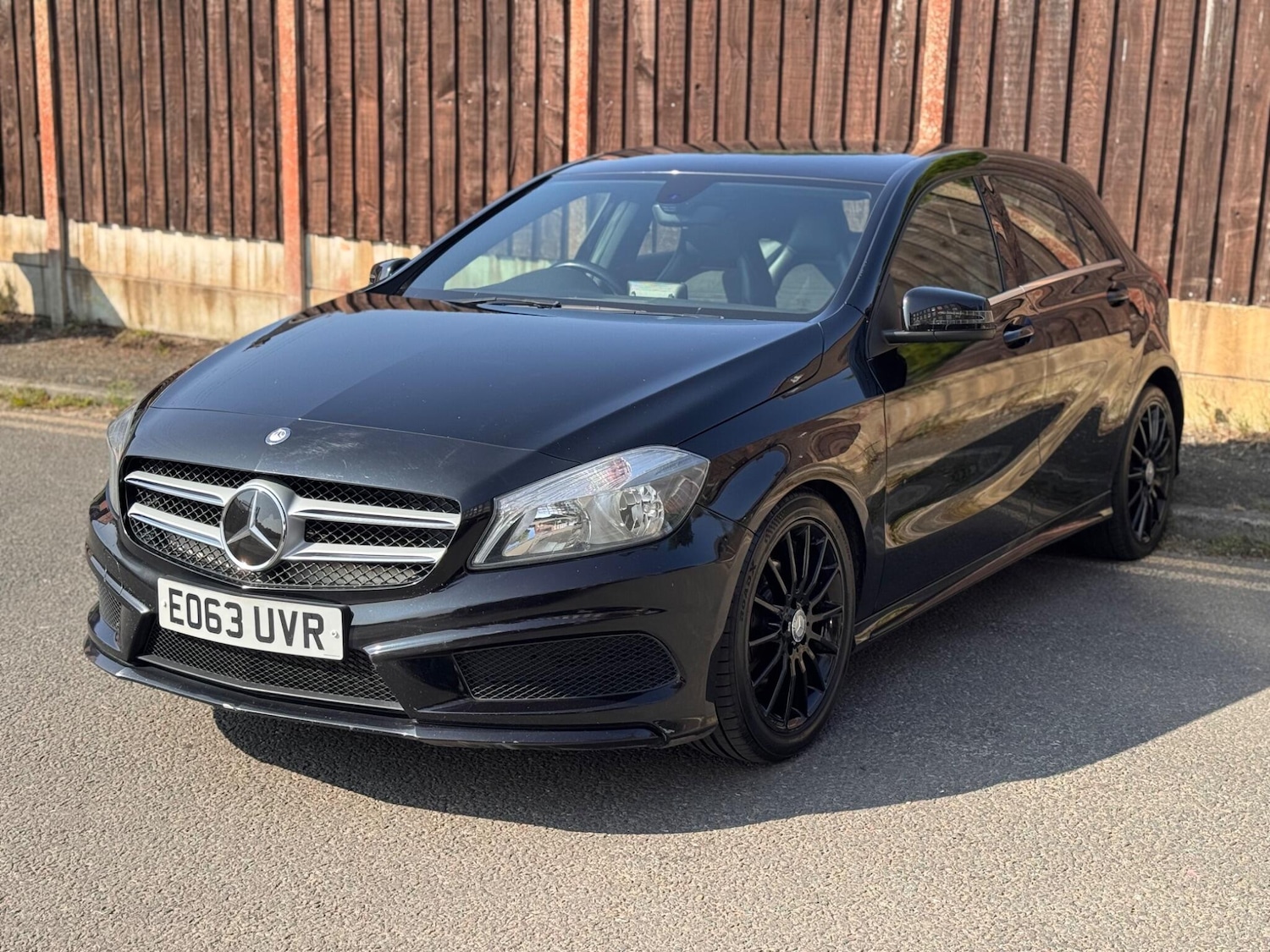 Used Mercedes-Benz A-Class 2013 for sale - 76099380: Photo 2