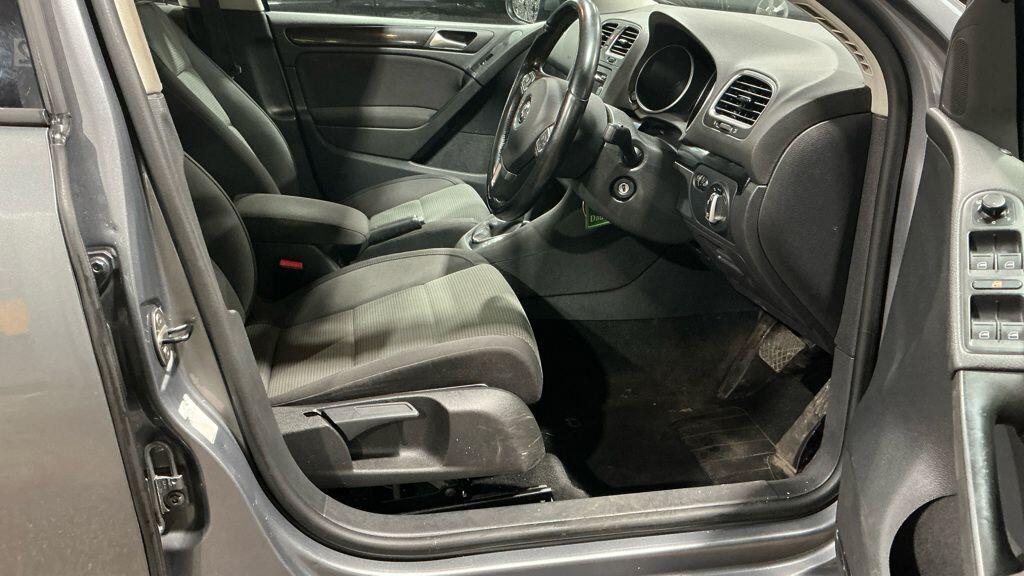 Used Volkswagen Golf 2011 for sale - 77331799: Photo 7