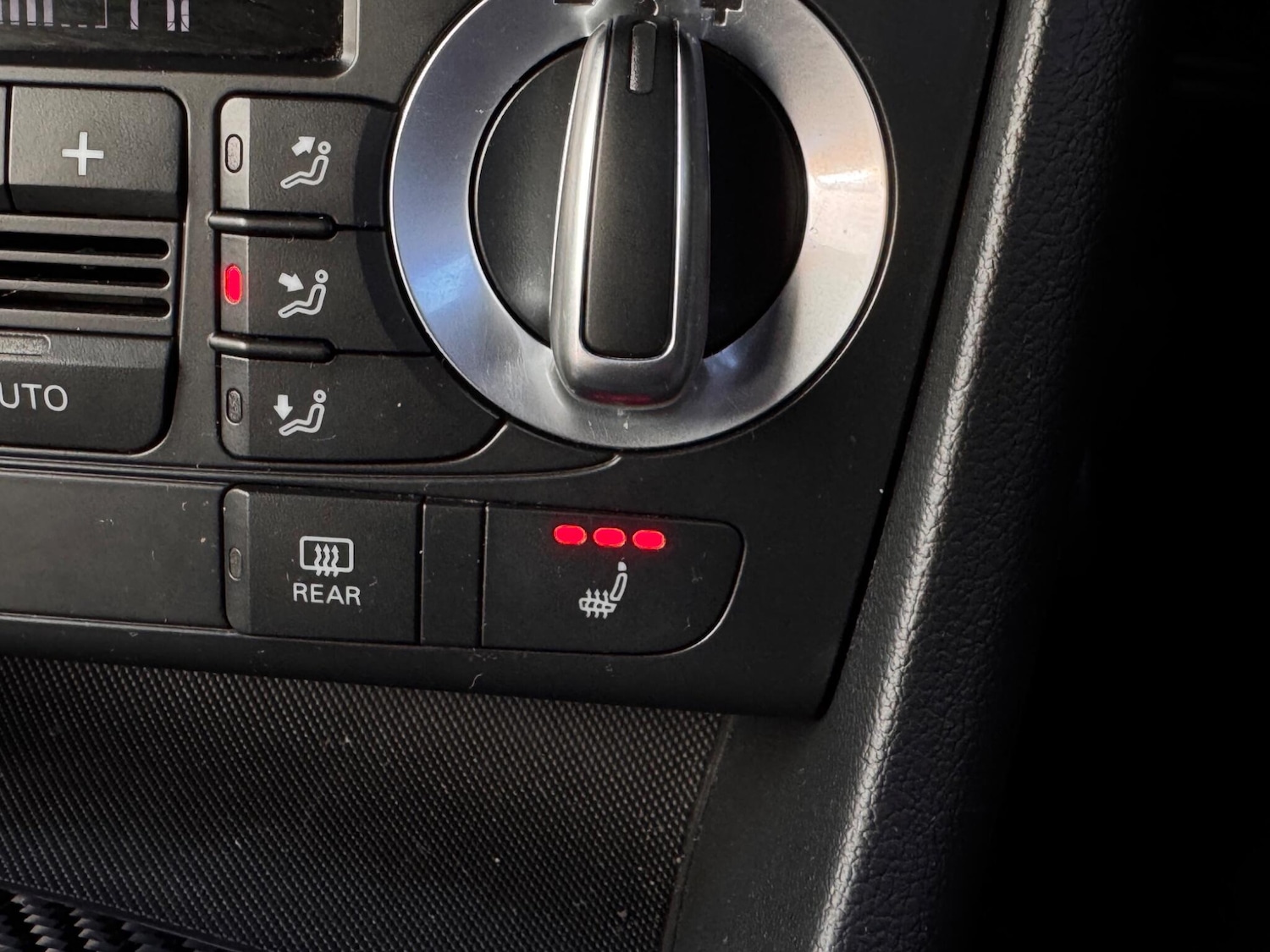 Used Audi Q3 2012 for sale - 76360067: Photo 55