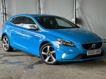 Used Volvo V40 2015 for sale - 79093160: Photo