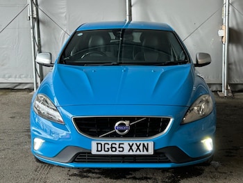 Used Volvo V40 2015 for sale - 79093160: Photo