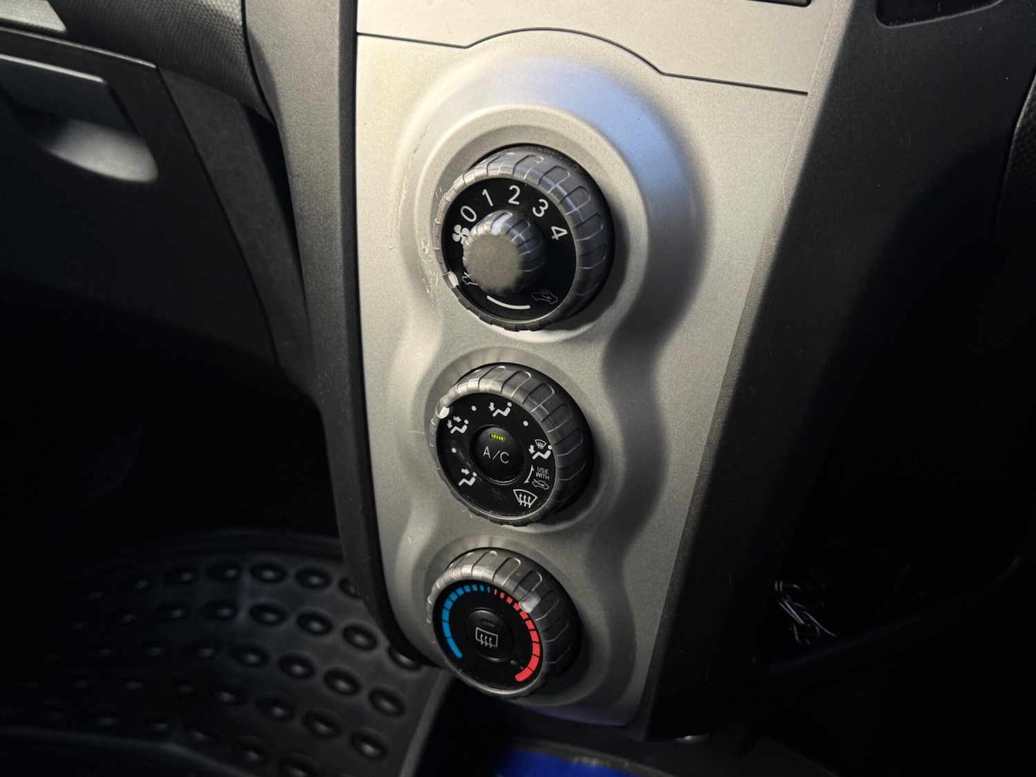 Used Toyota Yaris for sale - 78057988: Photo 38