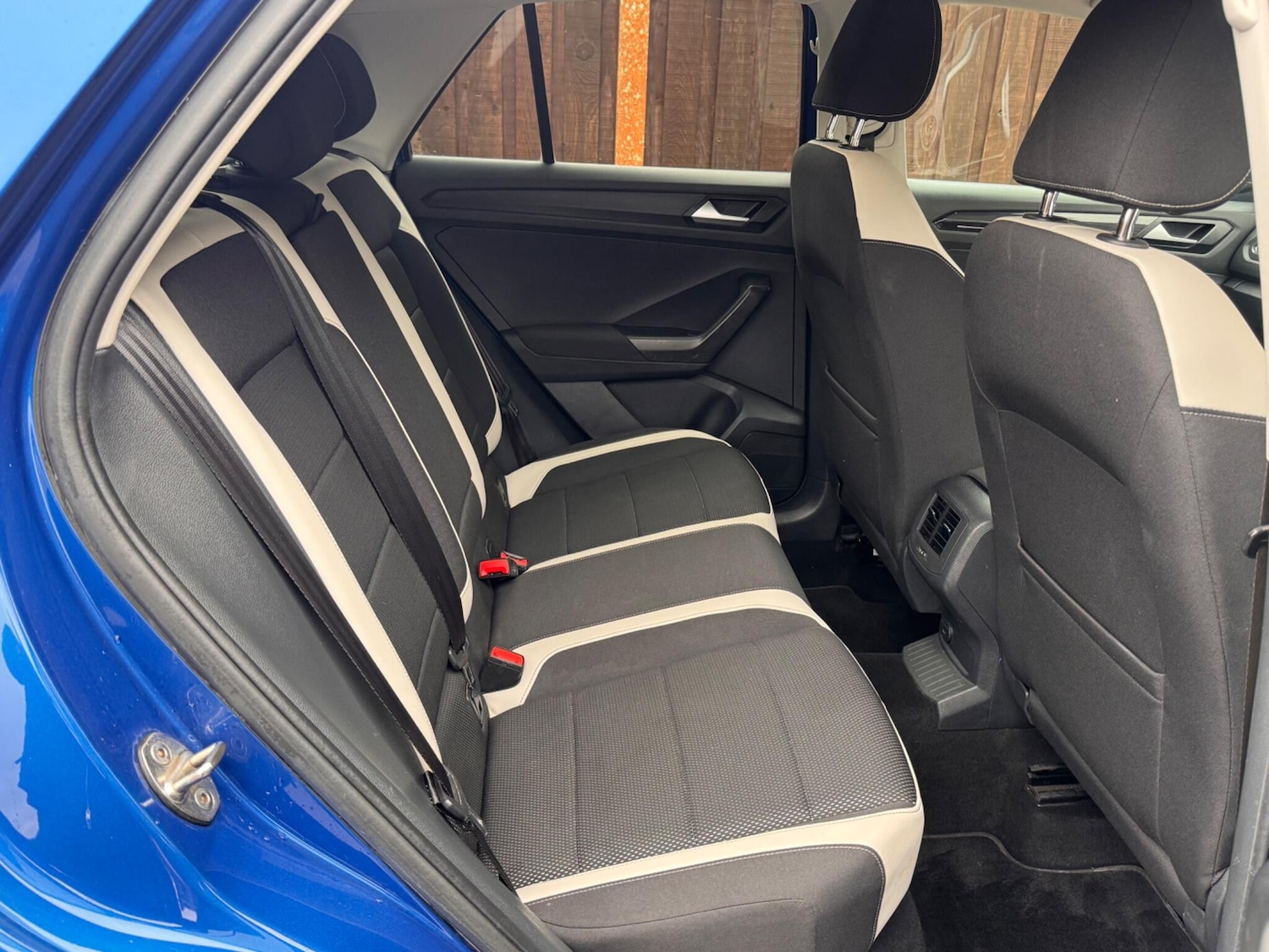 Used Volkswagen T-Roc 2018 for sale - 76996660: Photo 18