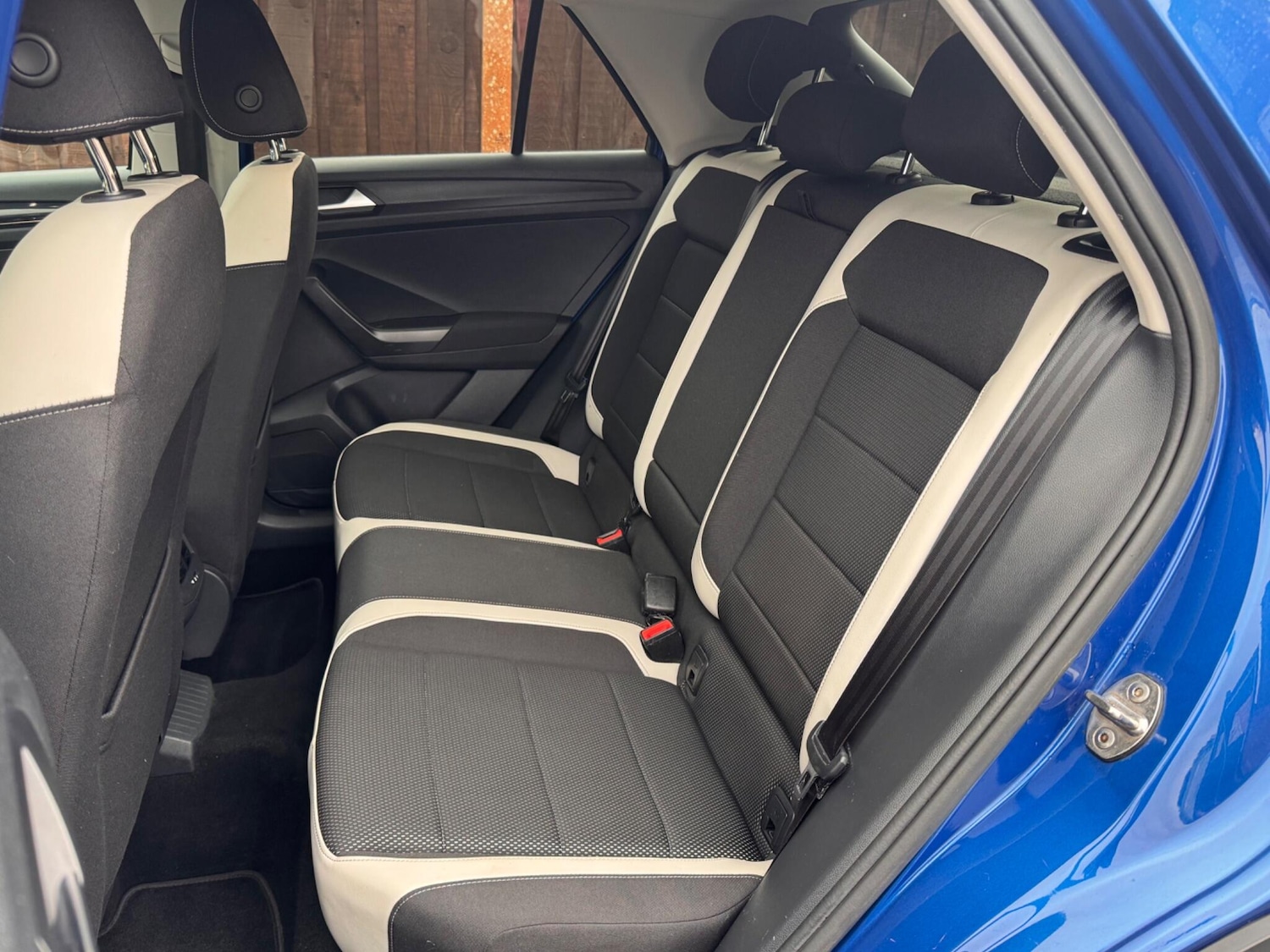 Used Volkswagen T-Roc 2018 for sale - 76996660: Photo 23