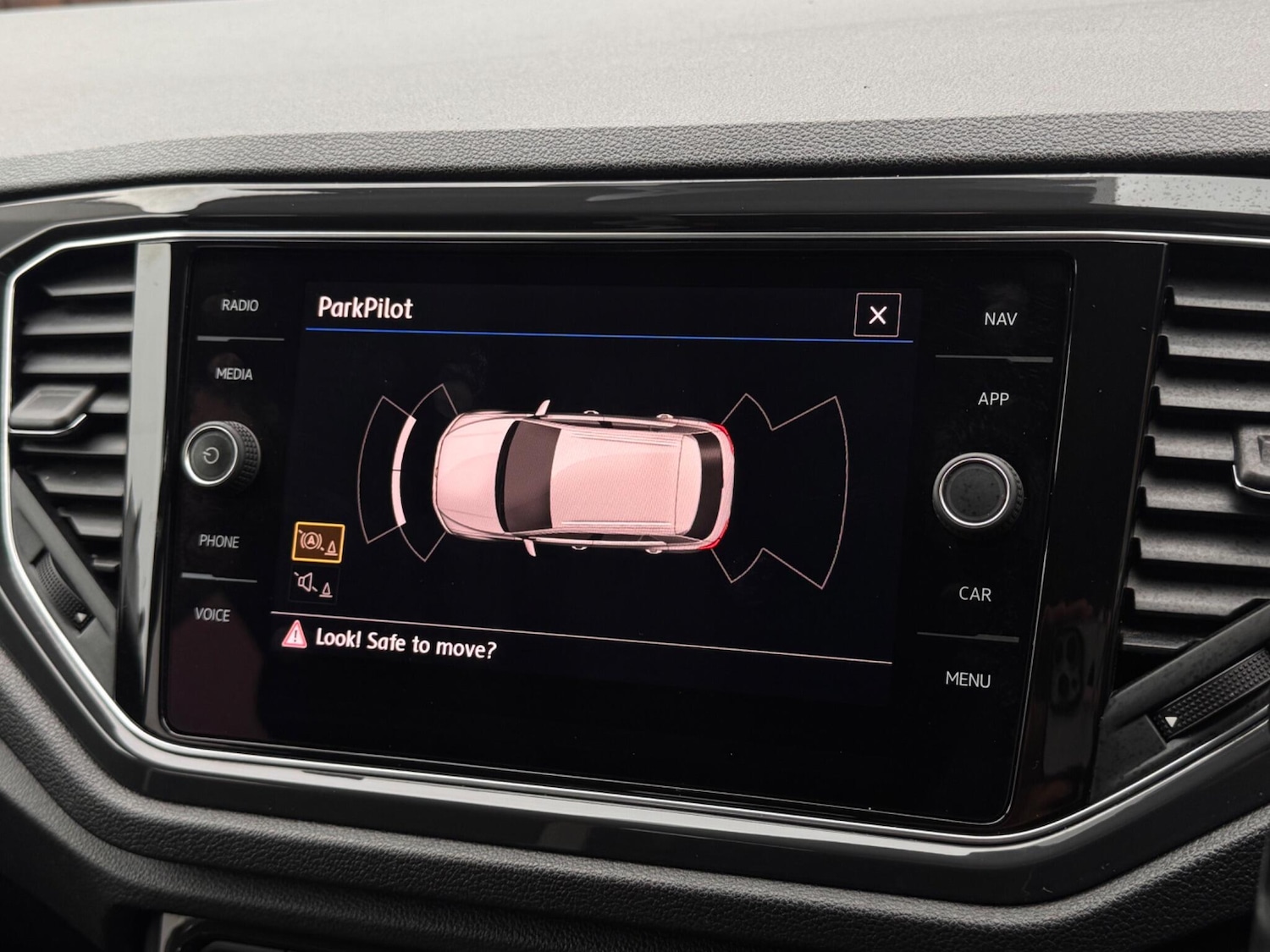 Used Volkswagen T-Roc 2018 for sale - 76996660: Photo 42