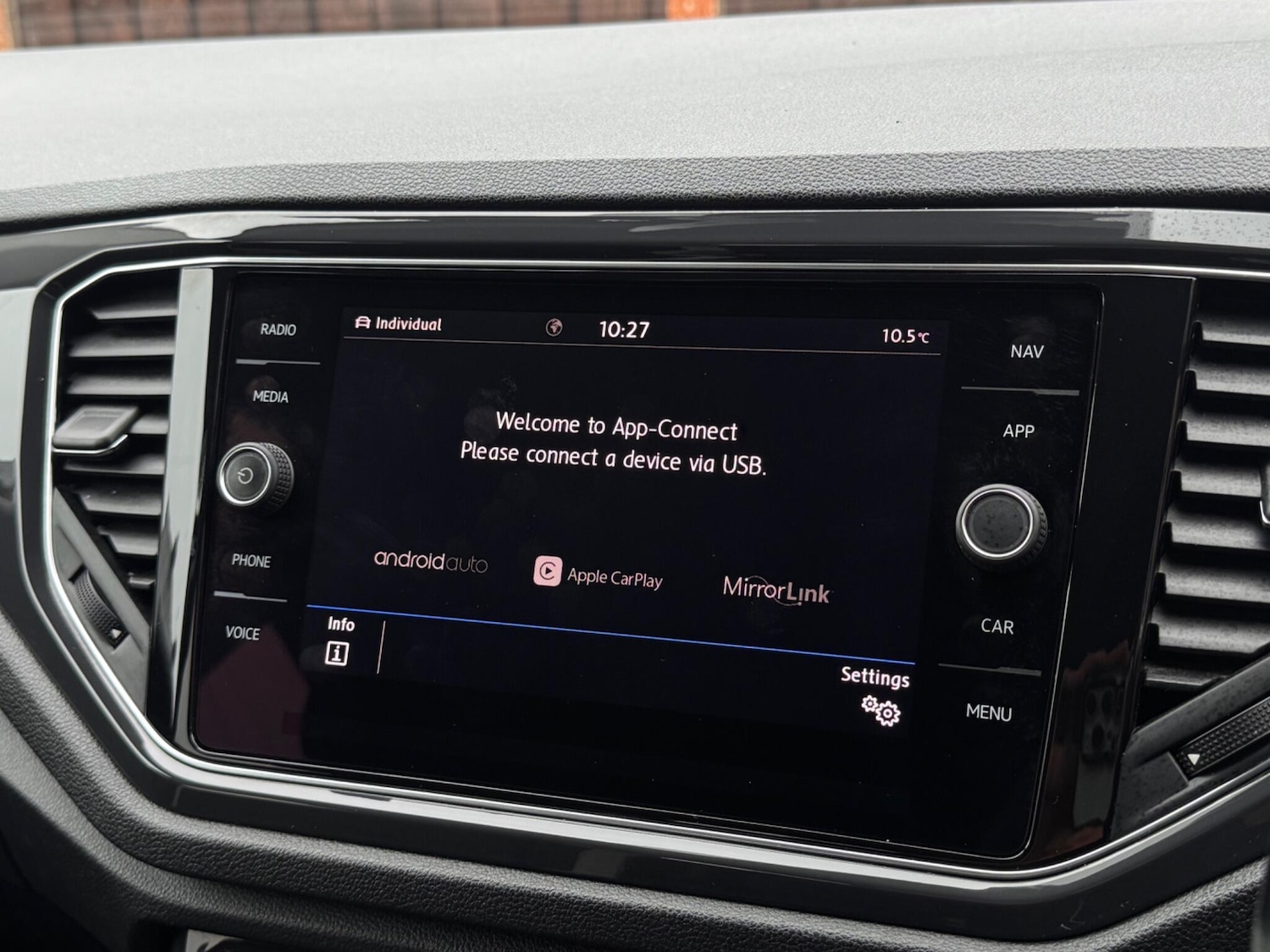 Used Volkswagen T-Roc 2018 for sale - 76996660: Photo 44