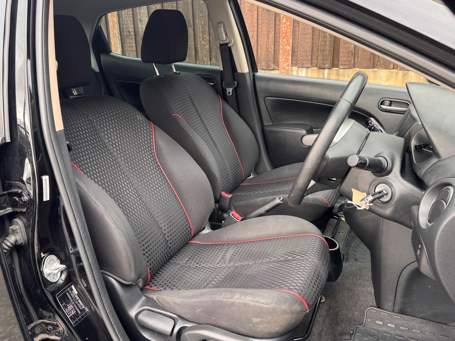 Used Mazda Mazda2 2012 for sale - 76072622: Photo 14