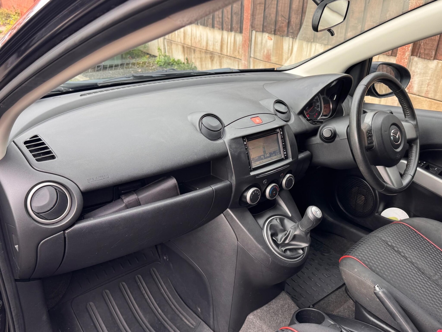 Used Mazda Mazda2 2012 for sale - 76072622: Photo 30