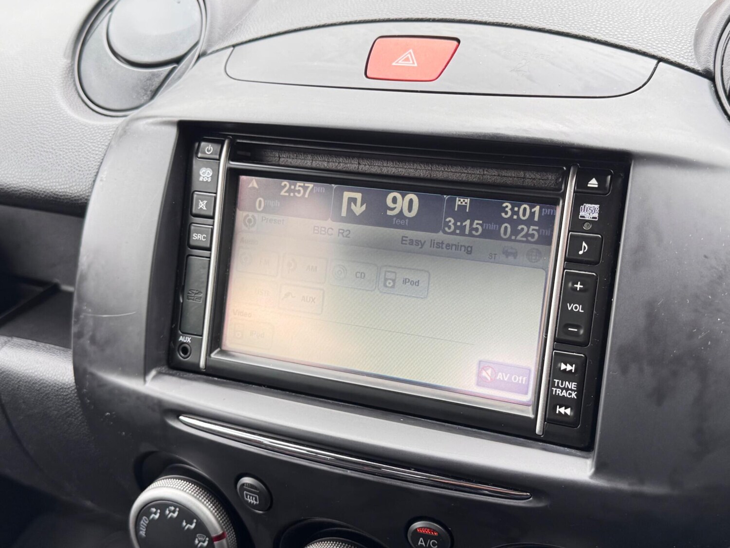 Used Mazda Mazda2 2012 for sale - 76072622: Photo 37