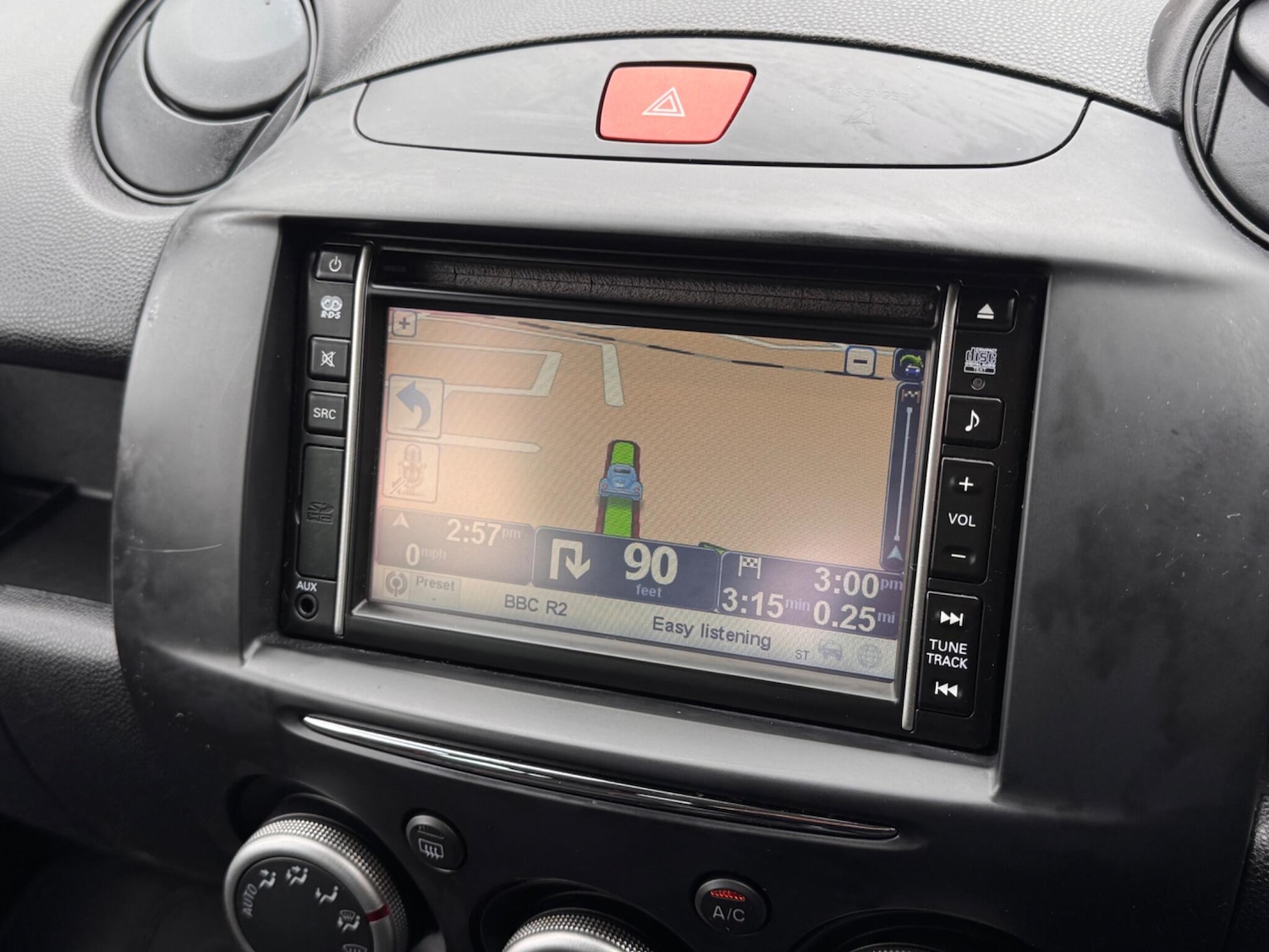 Used Mazda Mazda2 2012 for sale - 76072622: Photo 38