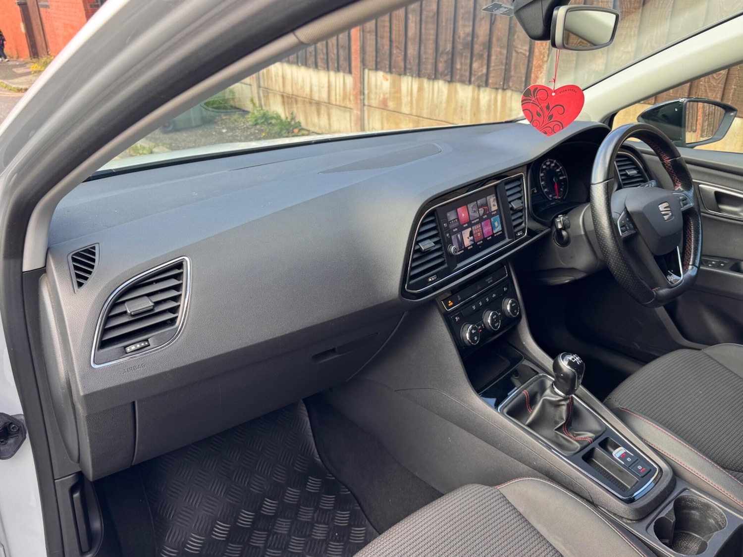 Used SEAT Leon 2018 for sale - 76989827: Photo 30