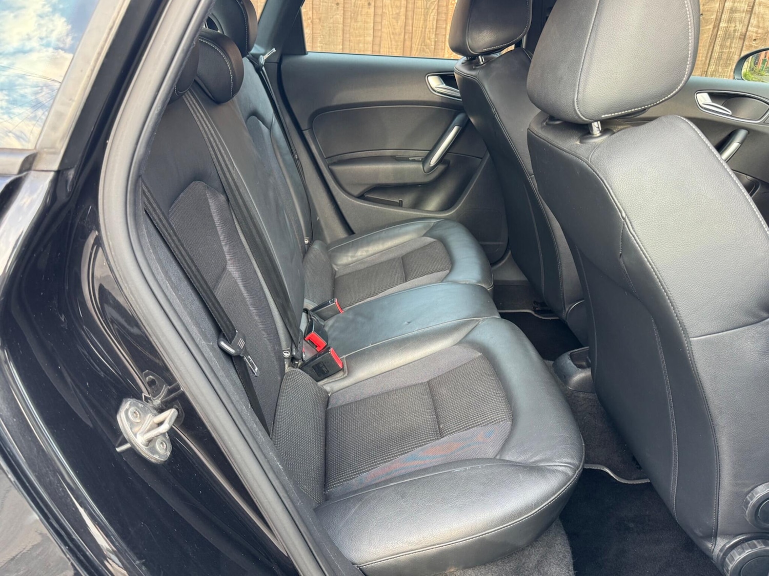 Used Audi A1 for sale - 76996782: Photo 17