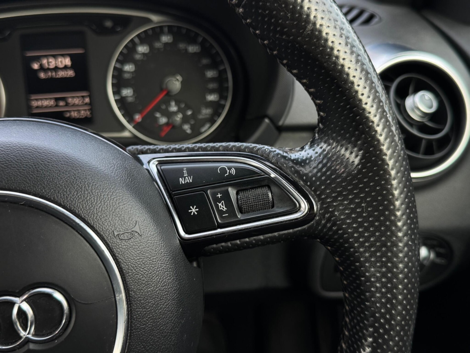 Used Audi A1 for sale - 76996782: Photo 38