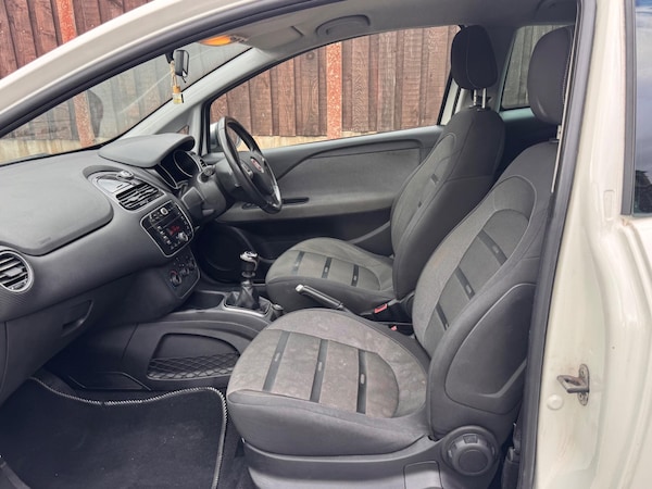 Used Fiat Punto Evo 2010 for sale - 75707657: Photo 25