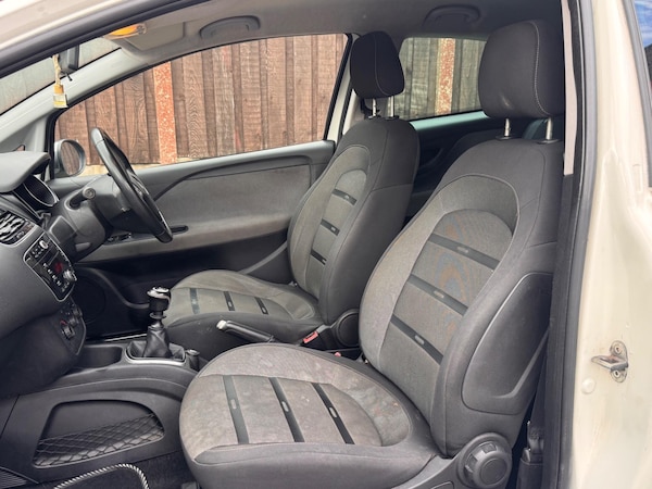 Used Fiat Punto Evo 2010 for sale - 75707657: Photo 26