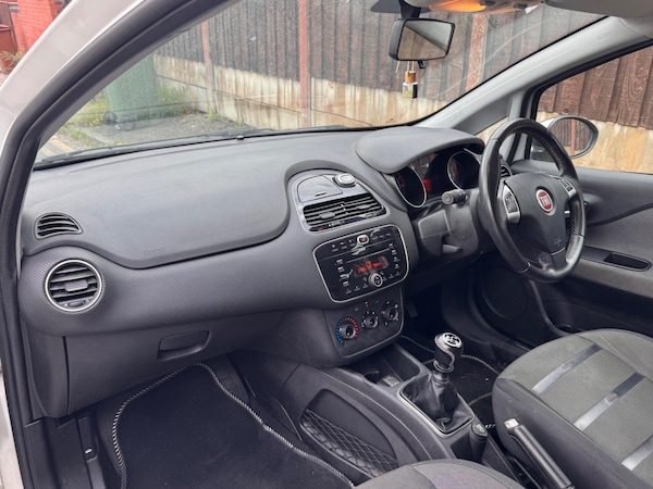 Used Fiat Punto Evo 2010 for sale - 75707657: Photo 29