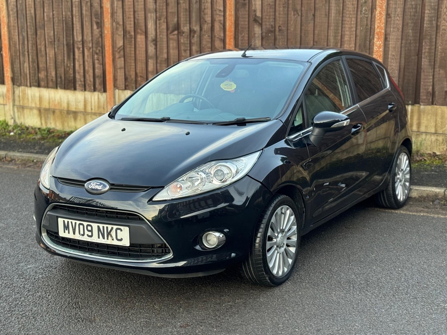 Used Ford Fiesta 2009 for sale - 76714336: Photo 2