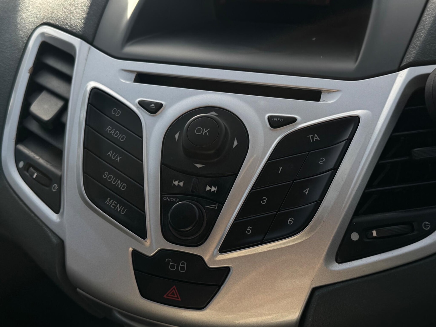 Used Ford Fiesta 2009 for sale - 76714336: Photo 43