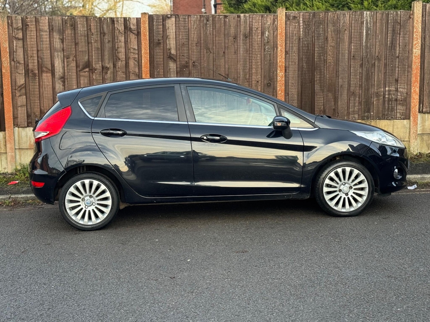 Used Ford Fiesta 2009 for sale - 76714336: Photo 8